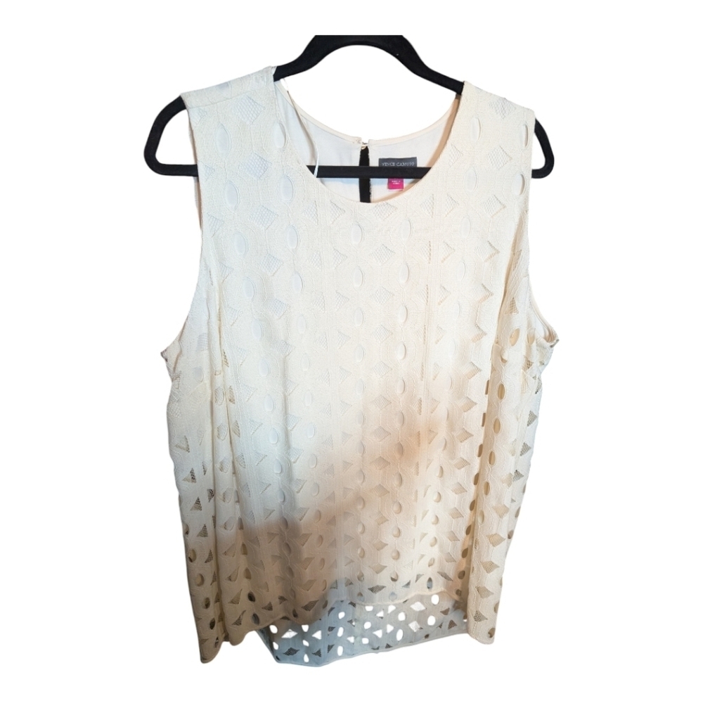 Like New Vince Camuto Lace Pattern Overlay | Cream